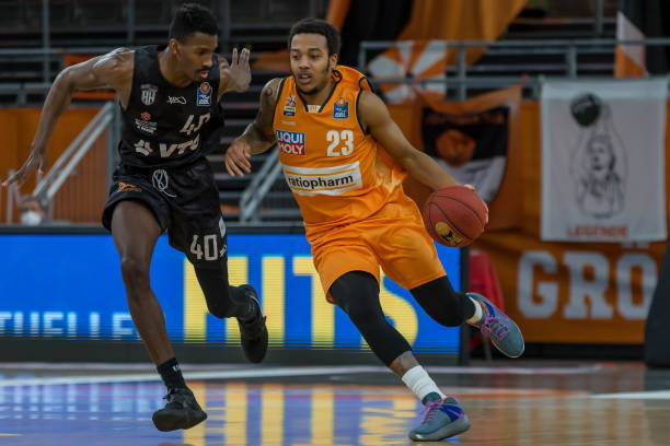 式显然并不 式显然并不