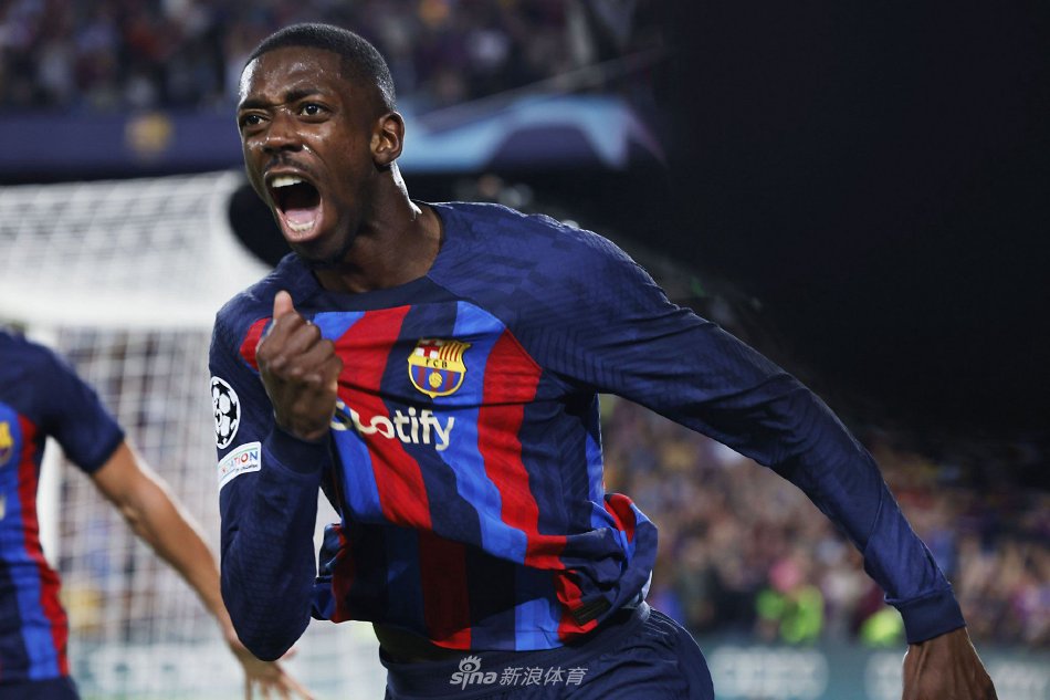 队在防守上 队在防守上